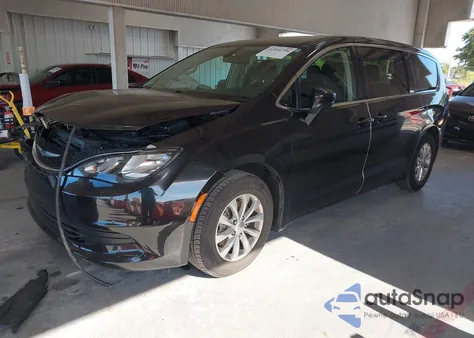 2018 Chrysler Pacifica Lx z USA, uszkodzony, nr VIN 2C4RC1CG2JR351416